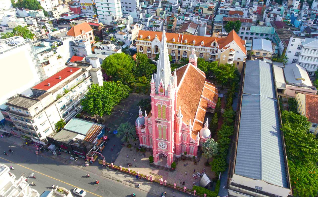 The Nguyens Cafe - Pink Church View Ho Chi Minh City Exterior photo